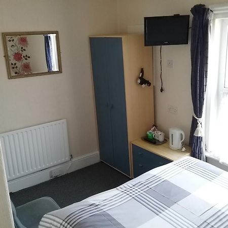 Somerville Hotel Blackpool Bagian luar foto