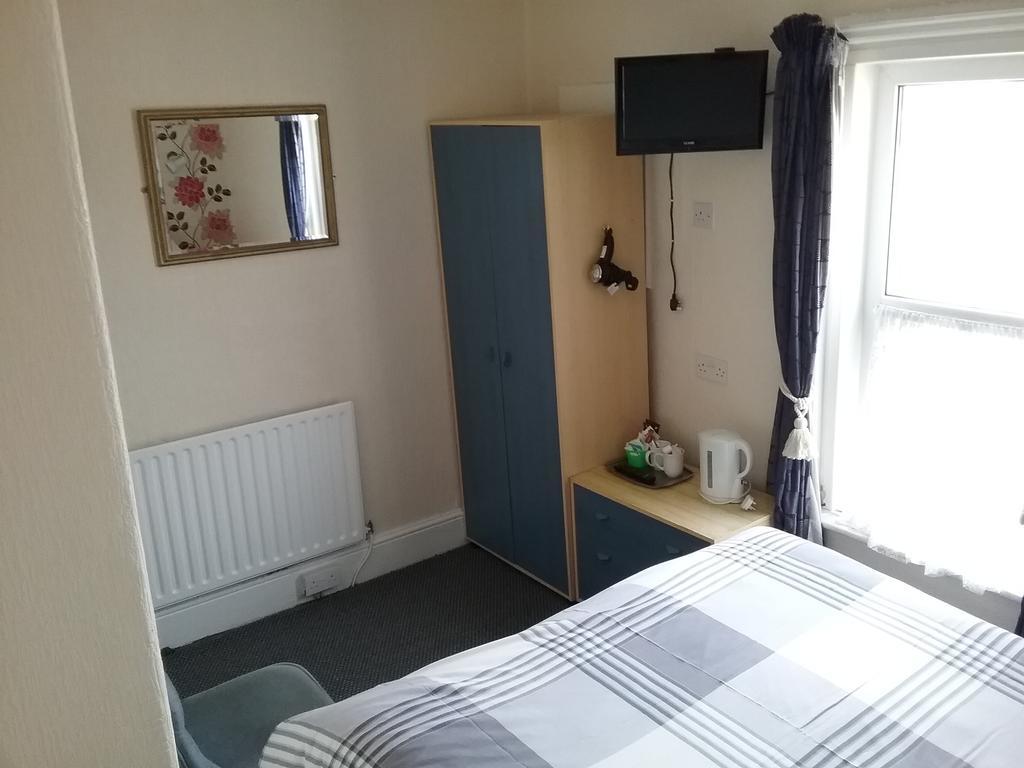 Somerville Hotel Blackpool Bagian luar foto