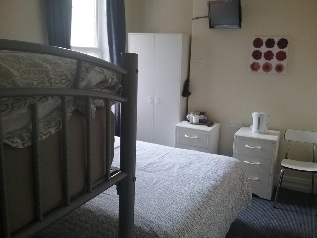 Somerville Hotel Blackpool Bagian luar foto