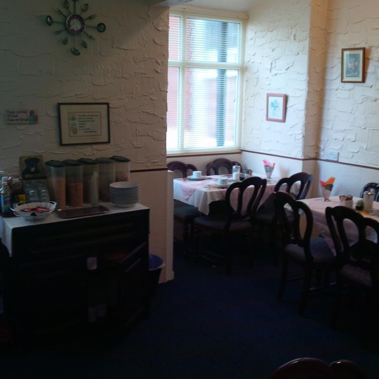 Somerville Hotel Blackpool Bagian luar foto